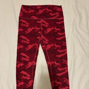 FLEO Women’s XL Bold Red Camo Leggings